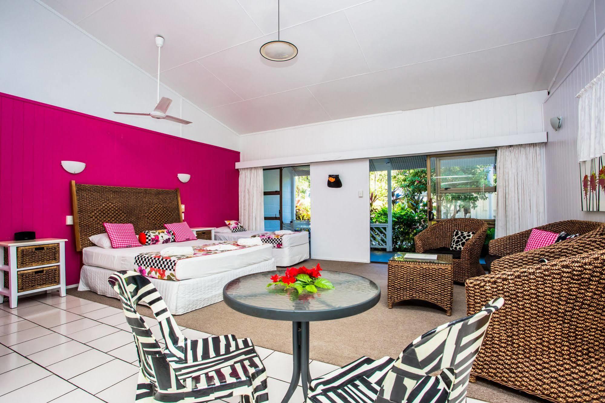 The Black Pearl Beachside Apartments Rarotonga Exteriör bild